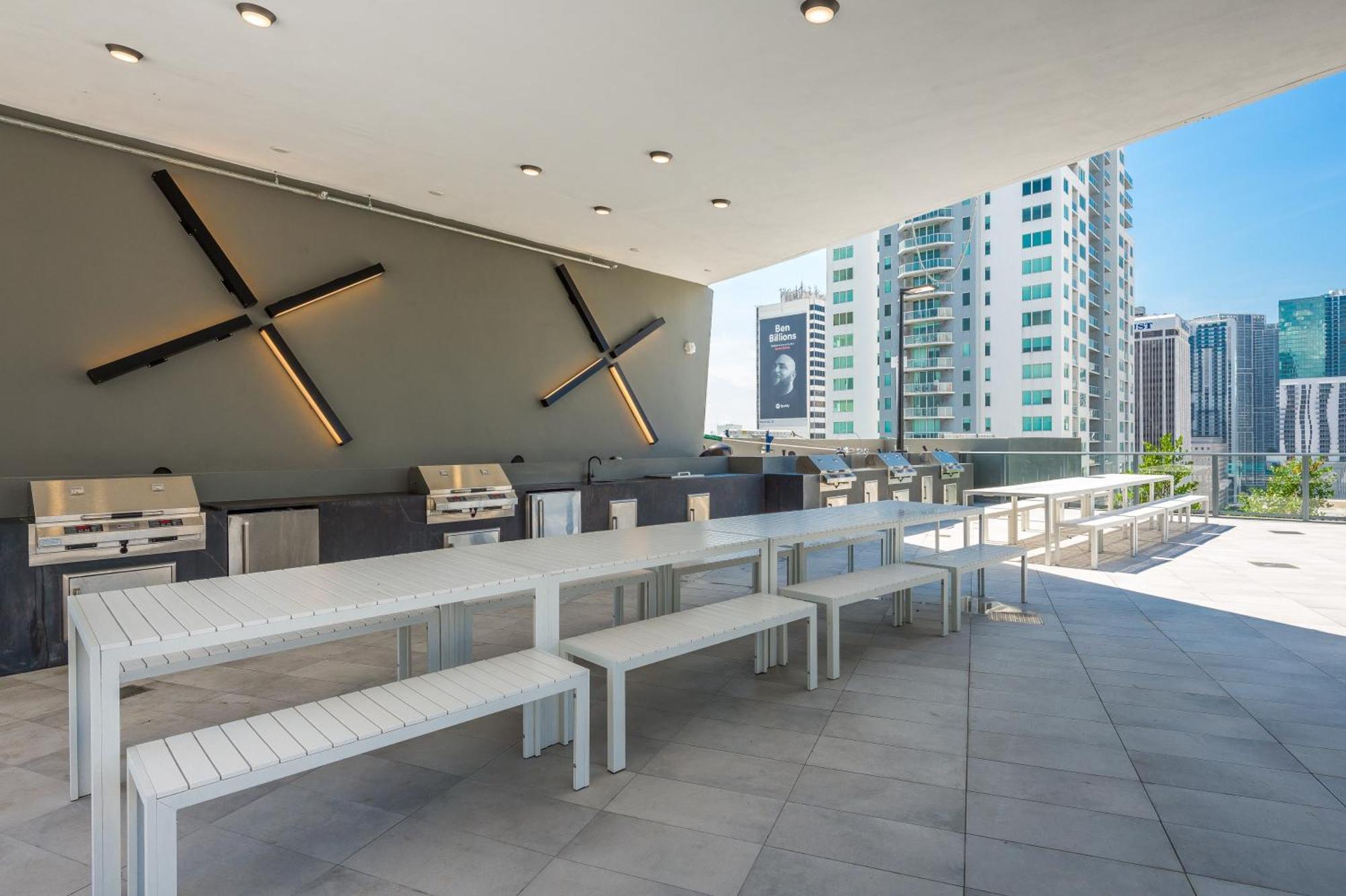 Aparthotel Sentral Alea Miami Zewnętrze zdjęcie
