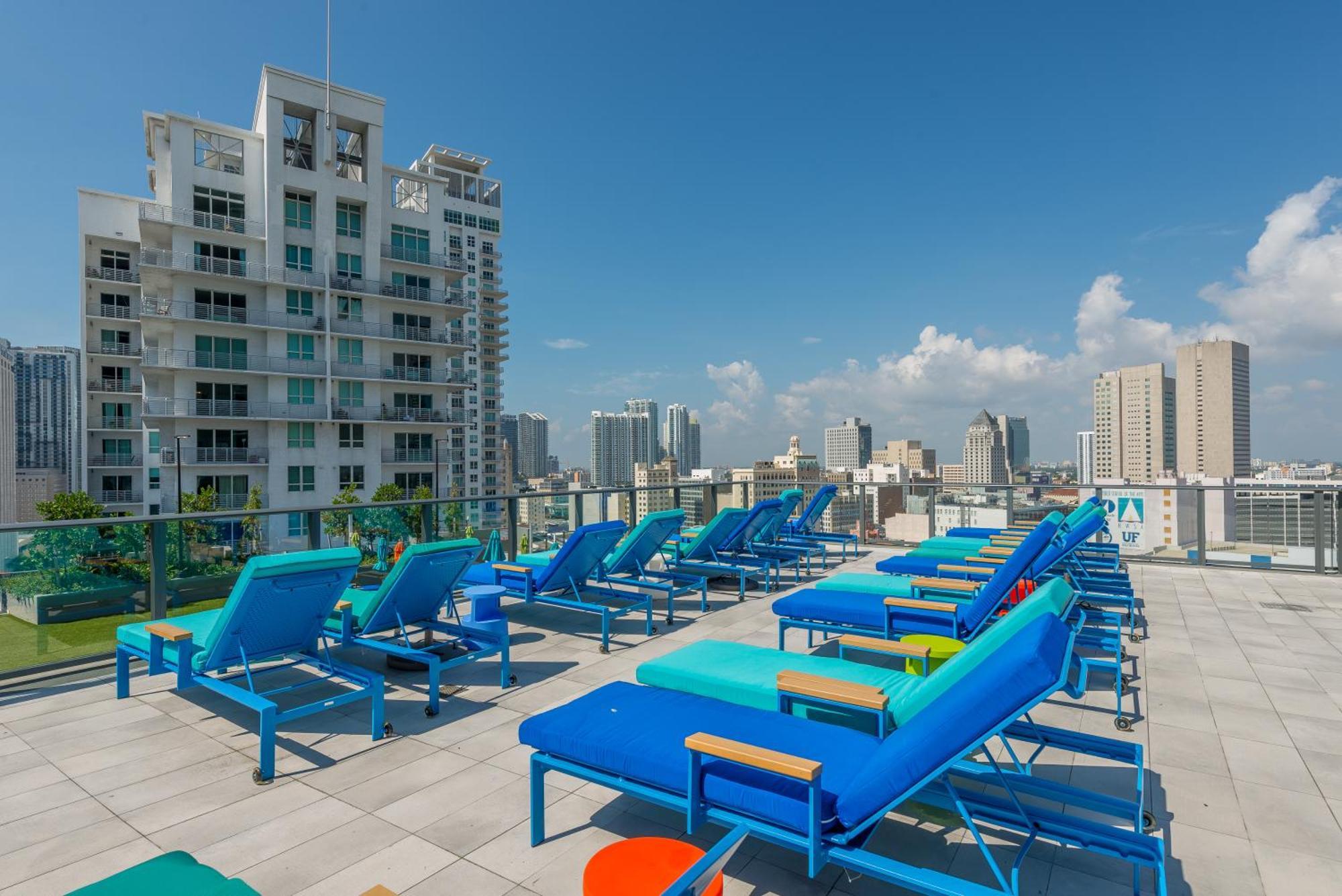 Aparthotel Sentral Alea Miami Zewnętrze zdjęcie