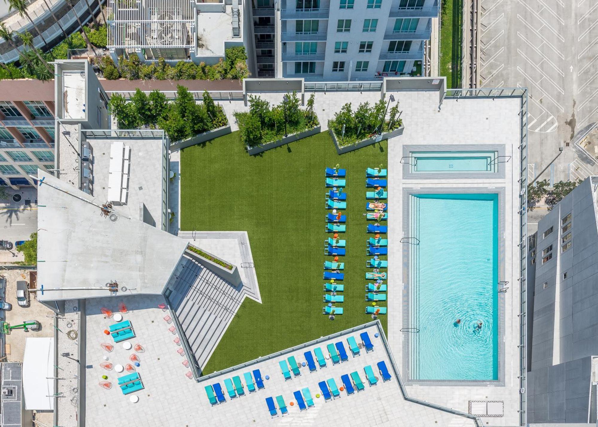 Aparthotel Sentral Alea Miami Zewnętrze zdjęcie